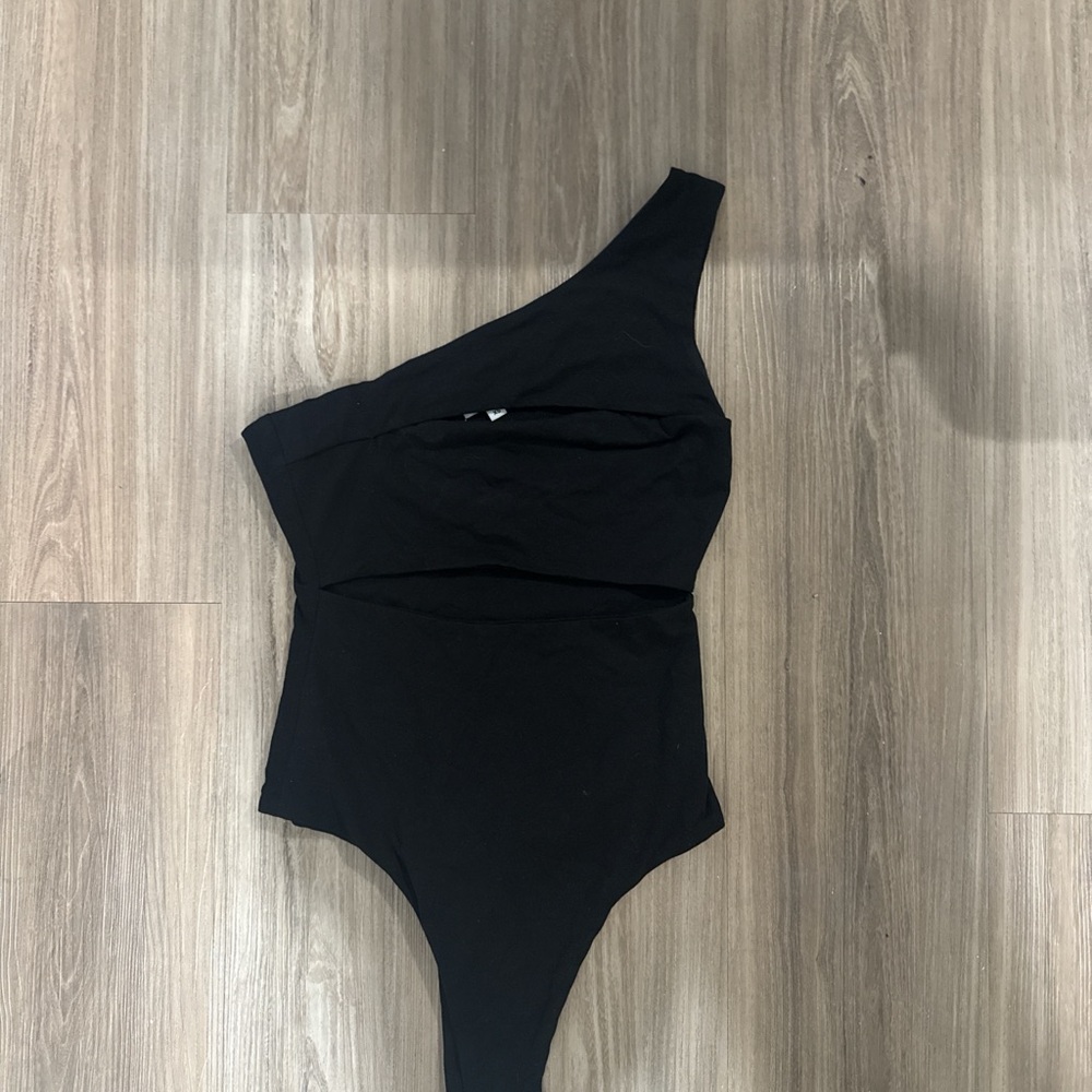 Superdown Elegant Black Bodysuit